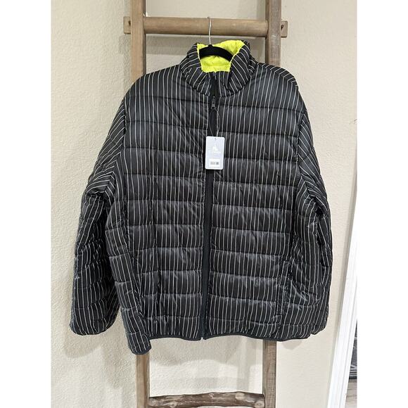 Disney’s The Nightmare Before Christmas Jack Skellington Puffy Jacket Reversible - Picture 4 of 12